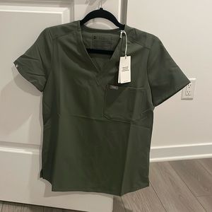 FIGS Catarina one pocket scrub top
